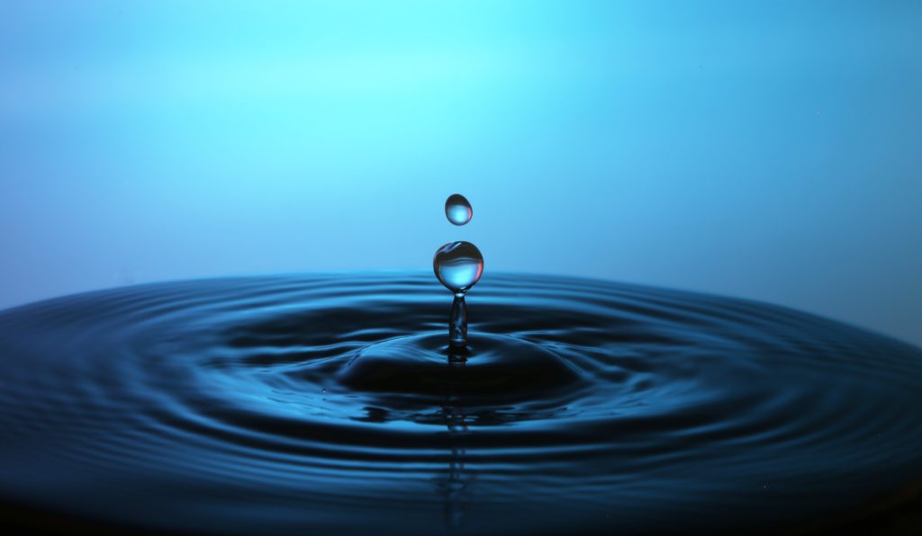 closeup-photo-of-water-drop-932320-1024x596